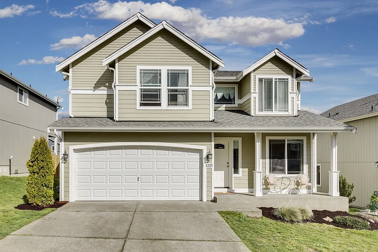 suburban house roof